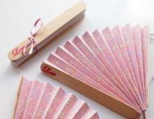 Origami tekniğini kullanarak kağıttan yapılmış çiçek ve buketlerin ustalık sınıfı: “Annem için origami doğum günü hediyesi